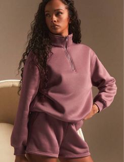 (Category: ) located in . Submitted by frommaicloset (Listing ID 1384953249, Image 1). Description: .