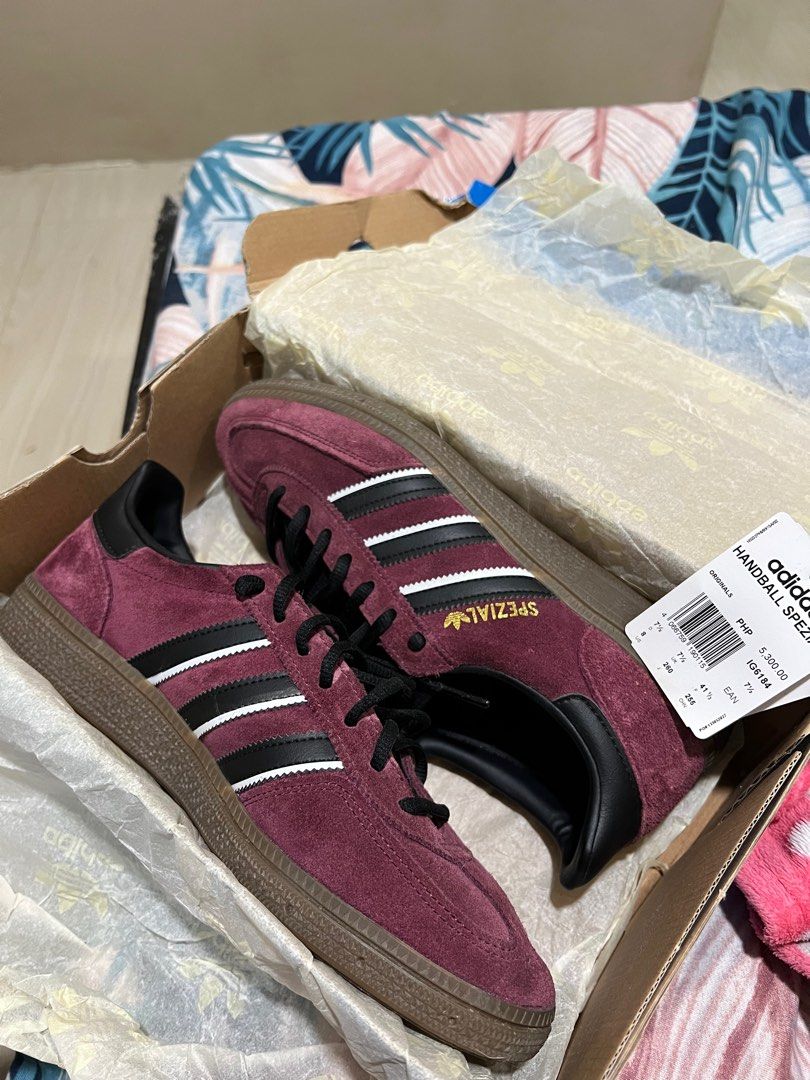 Adidas Spezial Maroon/ Black/ White (Category: Sneakers) located in Caloocan City. Submitted by _acearanda (Listing ID 1384996199, Image 1). Description: US8 Adidas Handball Spezial Maroon/White/Black colorway ❗️Authentic Used once Bought from Sports Central RFS: Need funds 🥹 (Slightly Negotiable) 📍North Caloocan/ Fairview/ SJDM, Bulacan.