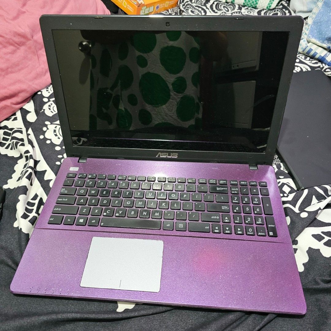 Asus X550DP Notebook PC (Category: Laptops & Notebooks) located in Antipolo. Submitted by KiyoshisAgapeToyStore (Listing ID 1384964963, Image 3). Description: Asus X550DP-XX048H, AMD Quad Core A10 Processor, AMD Radeon HD8670M 2GB VRAM & Win8.1 - Old laptop for sale. - Battery no longer working so need po nakasaksak while using. - May need thermal paste due to heat concerns (when used for a longer period of time).
