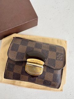 (Category: ) located in . Submitted by moiluxe (Listing ID 1384953337, Image 1). Description: .