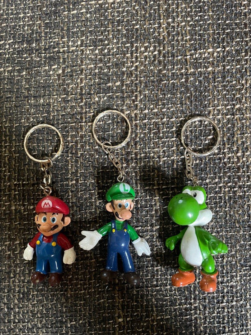 Authentic nintendo vintage super mario key chain set (Category: Character Goods) located in Binan City. Submitted by tripwirecollectibles (Listing ID 1384882008, Image 1). Description: .