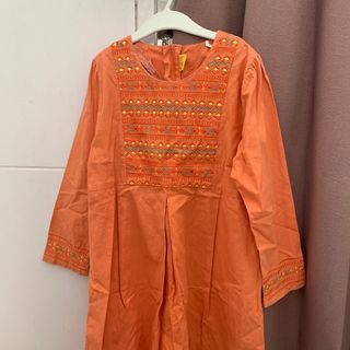 (Kategori: ) berada di . Dikirim oleh shakira_stuff (ID iklan 1384904539, Gambar 1). Deskripsi: .