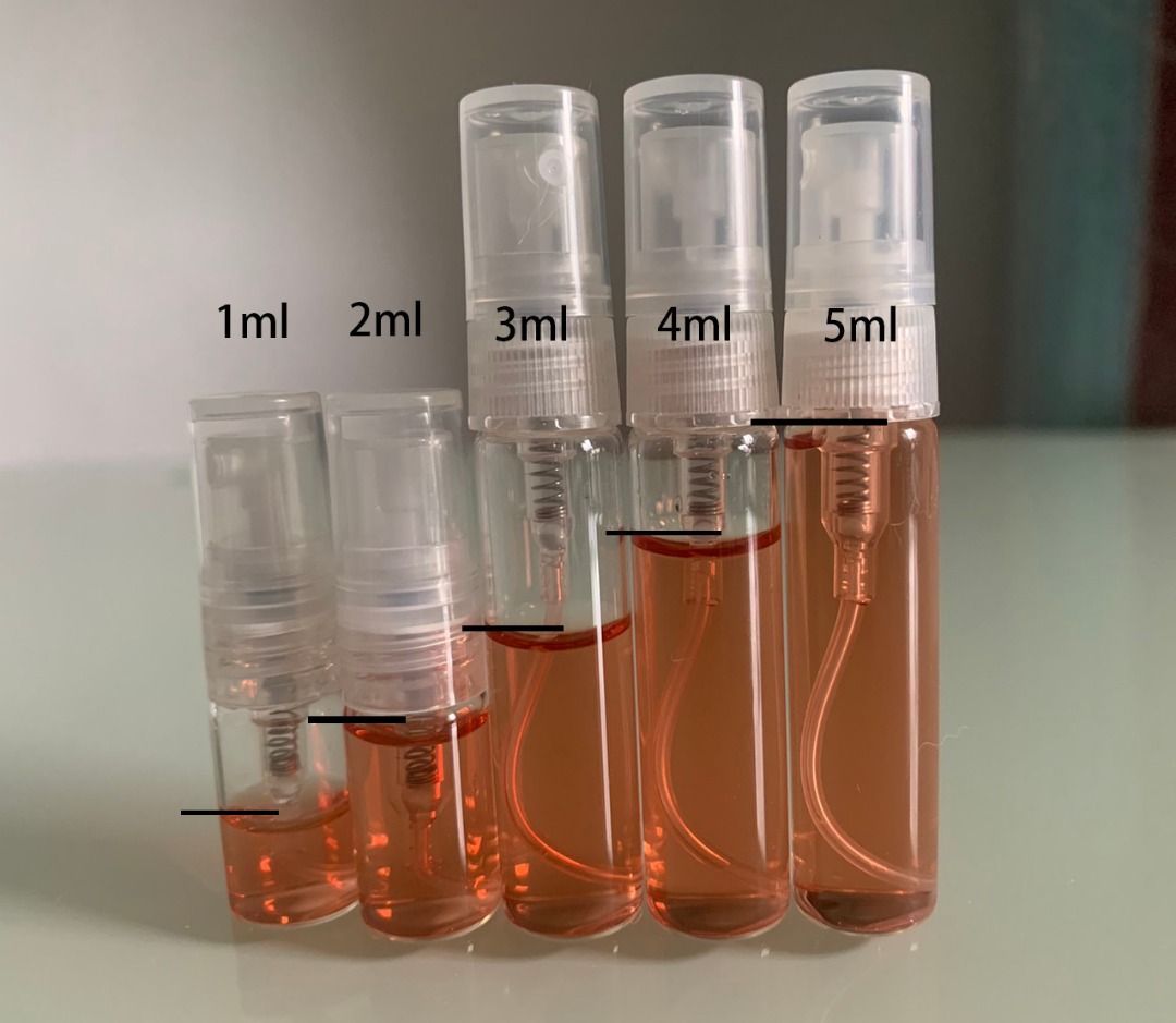 由 amuck1203ouo (刊登 ID 1377244898，圖片 2) 提交，位於 桃園市 (Taoyuan) 的 尋香旅行🌏獨賣試香▸Betmay北芒 ✥ 綠豆沙牛乳 ▸擬真的綠豆沙奶香 (類別：香水、體香劑)，說明：真的是綠豆沙牛奶的香氣，這牌子的CP值都很高， 因為芒果糯米飯而入坑，從此買了很多北芒的香水，推薦給喜歡美食調的人～ 前面開頭是綠豆沙的香氣，綠感比較多但也偏溫和，慢慢奶香味會和綠豆沙的氣味混合。 推薦給喜歡奶香以及綠豆沙的人。 *,.✢‥‥‥‥‥‥‥‥‥購買前請詳閱以下資訊‥‥‥‥‥‥‥‥‥‥✢,.* 歡迎光臨尋香旅行🌏希望各位香友們遇到自己的命定香 ㊀ １份是1ml，用2ml玻璃噴霧罐分裝（如圖２）。3ml數量選３，用5ml玻璃瓶噴霧裝。訂單滿150（不含運費），才會出貨。 ㊁ 購買分裝滿500（不含運費），隨機加贈一支分裝，滿千送二，以此類推。 ㊂ 請勿依個人喜好、物流服務等因素給予賣場差評。 ㊃ 配合規範，分裝試香僅供環境芳香貨紙上使用，請勿用於人體。 