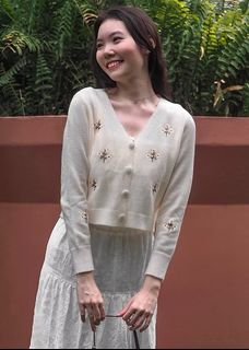 (Category: ) located in . Submitted by girlstylesg (Listing ID 1384877066, Image 1). Description: .