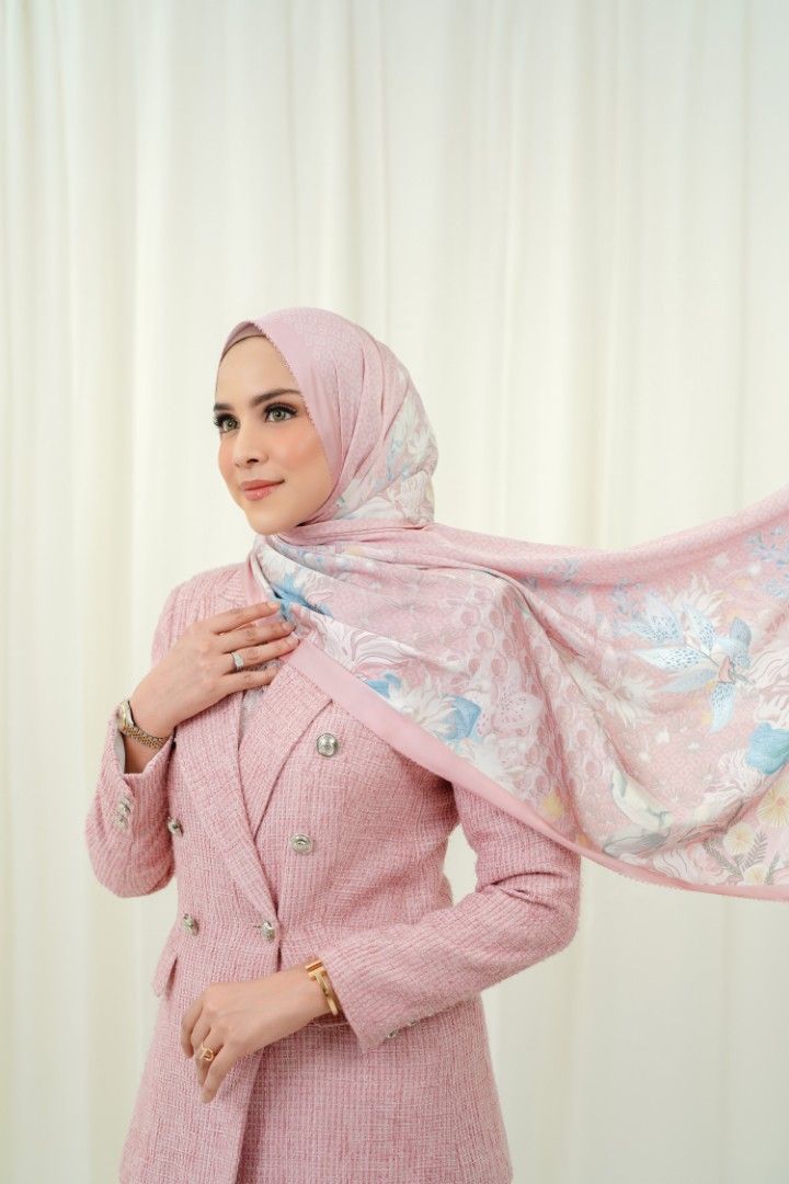 Buttonscarves The Gardenia Satin shawl Peony Tudung Shawl Hijab