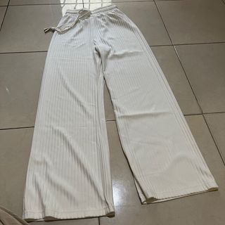 (Kategori: ) berada di . Dikirim oleh preloved.jelly000 (ID iklan 1384838015, Gambar 1). Deskripsi: .