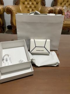(Kategori: ) berada di . Dikirim oleh preloved_byrdj01 (ID iklan 1384914711, Gambar 1). Deskripsi: .