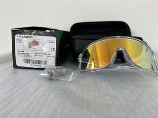 (Category: ) located in . Submitted by dealzdealz01 (Listing ID 1384927148, Image 1). Description: .