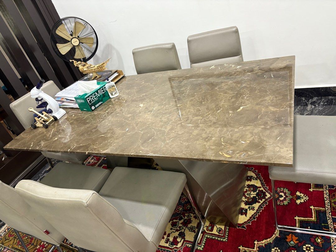 Dining table set (Category: Tables & Sets) located in Kuala Lumpur. Submitted by camyleya (Listing ID 1384898694, Image 2). Description: Fella design .