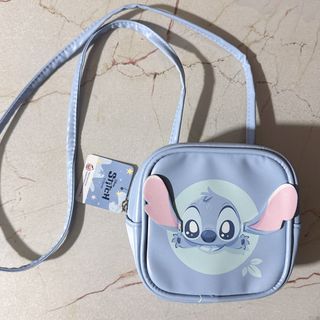 (Category: ) located in . Submitted by thydreamyboutique (Listing ID 1384897227, Image 1). Description: .