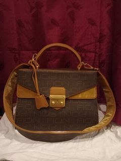 (Category: ) located in . Submitted by brandsforless88 (Listing ID 1385012311, Image 1). Description: .