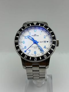 (Category: ) located in . Submitted by watchworld126 (Listing ID 1385026102, Image 1). Description: .