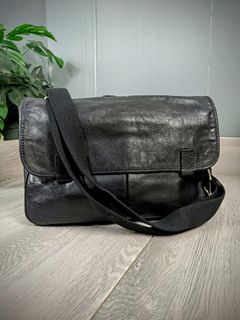 (Kategori: ) berada di . Dikirim oleh zuanda_preloved (ID iklan 1384883619, Gambar 1). Deskripsi: .