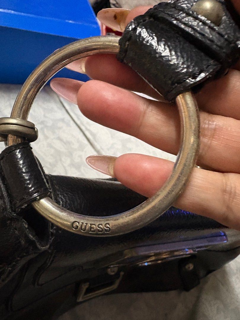 Guess 2-way bag (Category: Other Babies Going Out Needs) located in Paranaque City. Submitted by shopofashopaholic (Listing ID 1384936152, Image 3). Description: Authentic Guess bag Two straps - one short in leather and one longer in combination leather and chain No flaws.