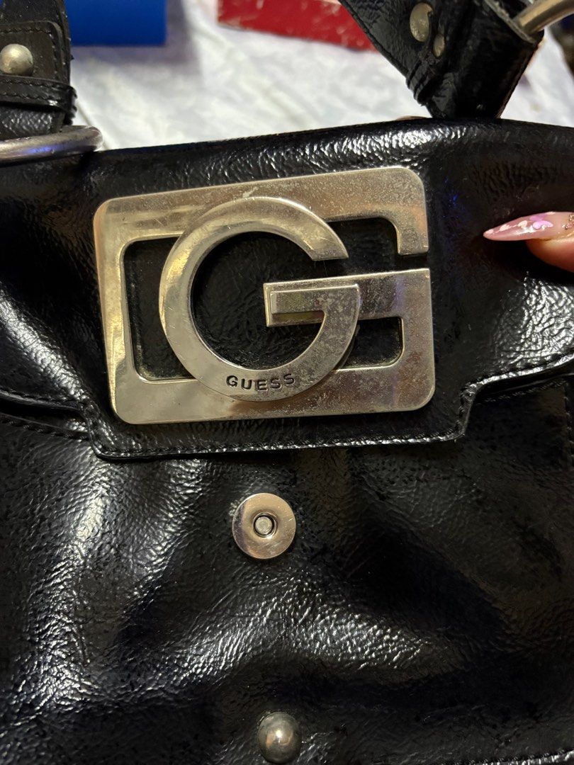 Guess 2-way bag (Category: Other Babies Going Out Needs) located in Paranaque City. Submitted by shopofashopaholic (Listing ID 1384936152, Image 2). Description: Authentic Guess bag Two straps - one short in leather and one longer in combination leather and chain No flaws.