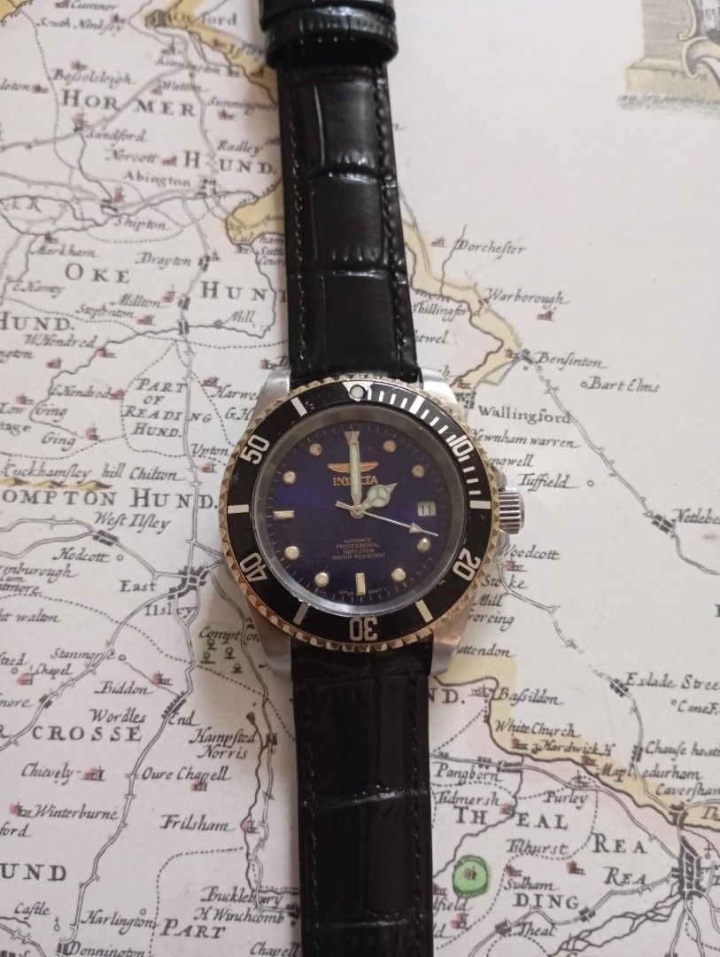 Invicta automatic (Category: Men's Watches) located in Las Pinas. Submitted by quick_deals_great_finds2 (Listing ID 1384888496, Image 2). Description: Original good working condition Automatic 40mm large.