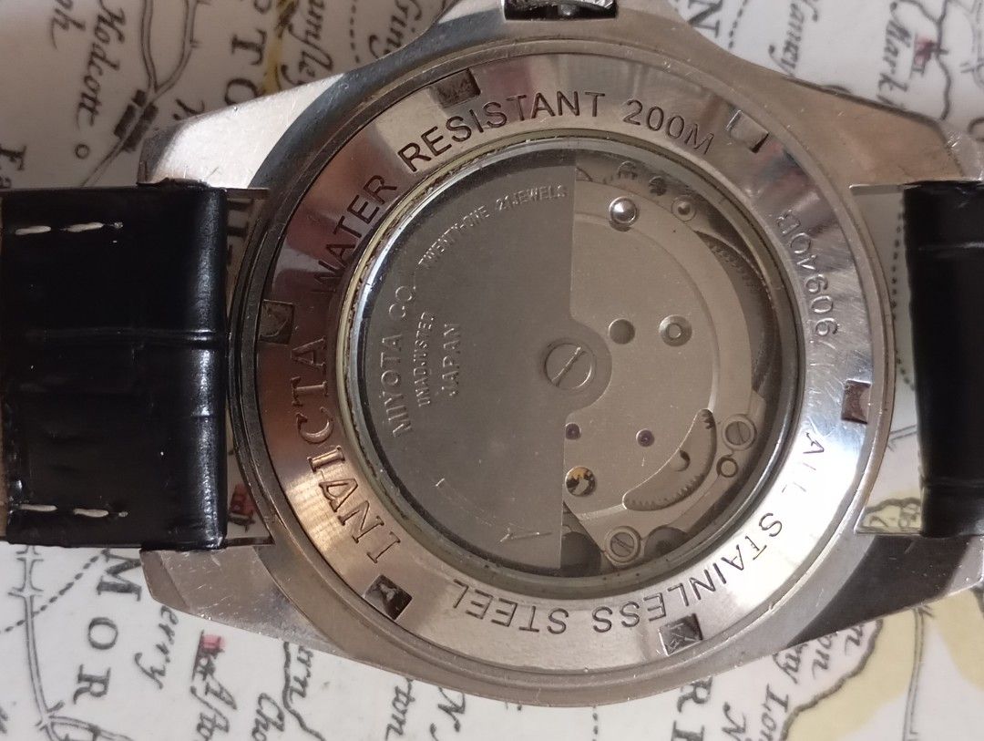 Invicta automatic (Category: Men's Watches) located in Las Pinas. Submitted by quick_deals_great_finds2 (Listing ID 1384888496, Image 3). Description: Original good working condition Automatic 40mm large.