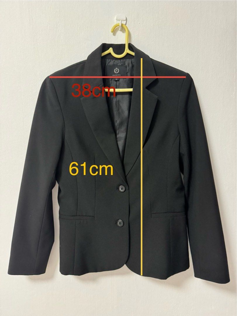Jacket (Category: Coats, Jackets and Outerwear) located in Singapore. Submitted by stellahsuwh (Listing ID 1384970667, Image 3). Description: Black jacket in good condition. Delivery fee is not included in the listed price .