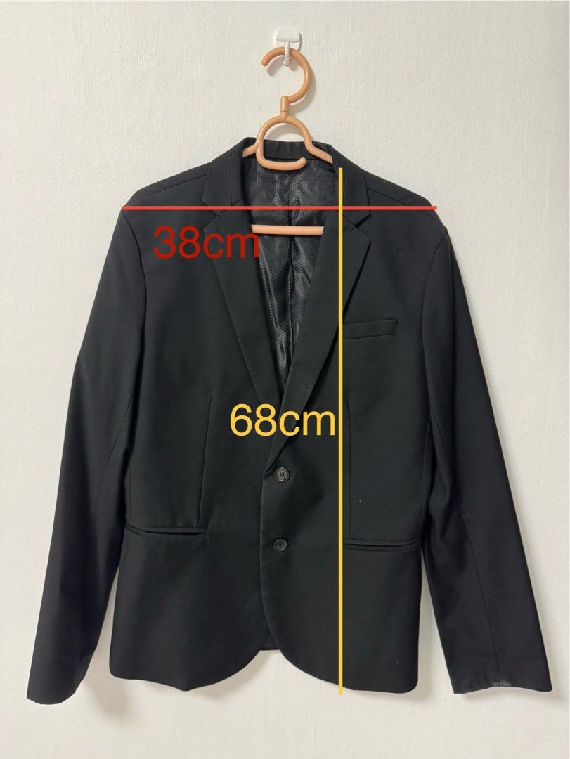 Jacket (Men) 2 (Category: Coats, Jackets and Outerwear) located in Singapore. Submitted by stellahsuwh (Listing ID 1384974635, Image 2). Description: Men black jacket. Delivery fee is not included in the listed price.