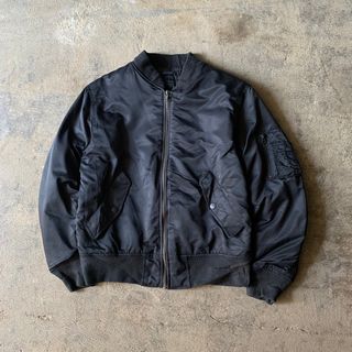 (Kategori: ) berada di . Dikirim oleh ajag_ijig.thrift (ID iklan 1384841509, Gambar 1). Deskripsi: .