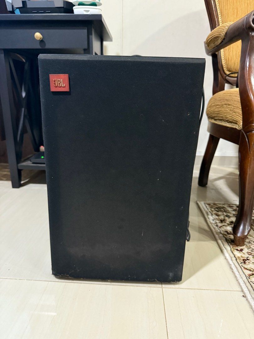 JBL Subwoofer473032172011540480