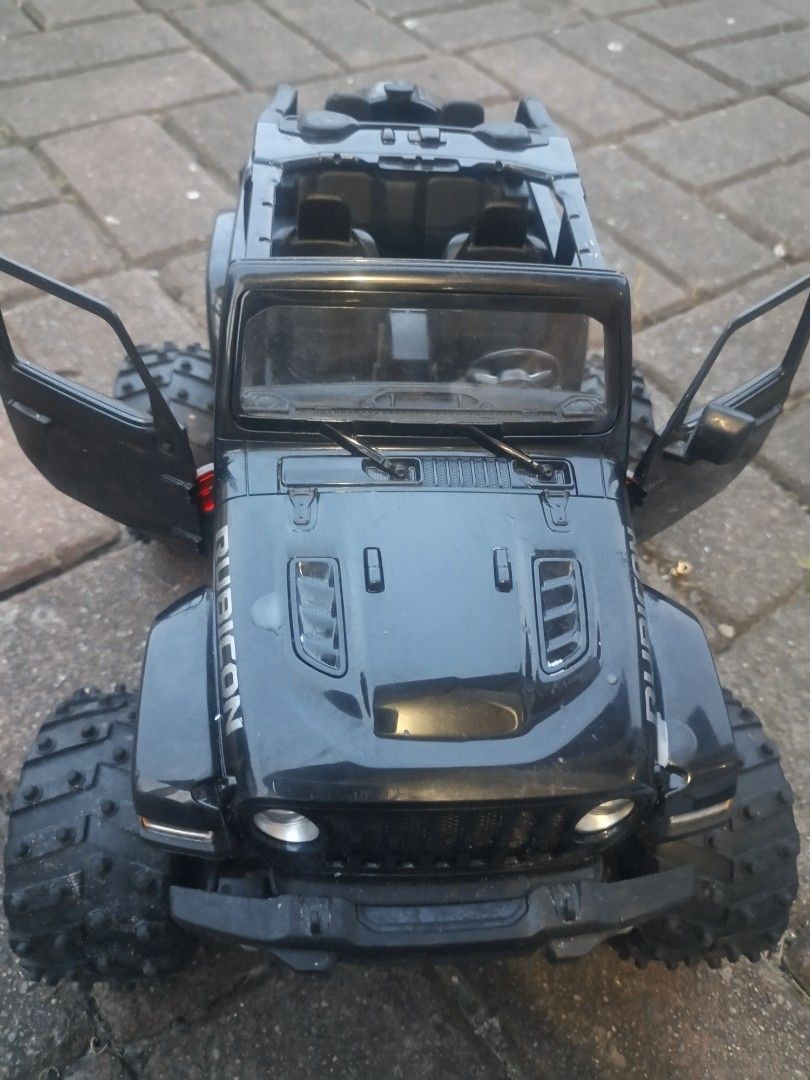 Jeep Rubicon 1/14 scale (Category: Remote Control Toys) located in Las Pinas. Submitted by the_recycle_shop (Listing ID 1384955401, Image 2). Description: big size no.remote control selling as is not tested.