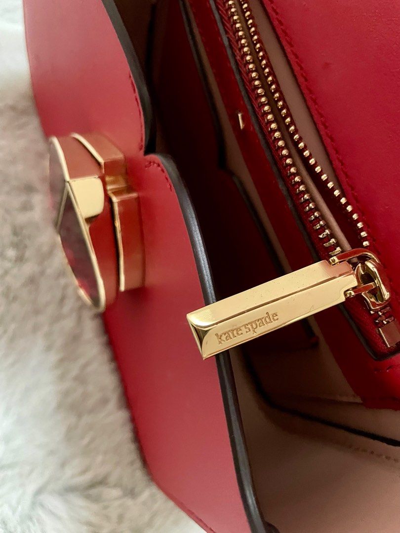 Kate Spade bag (Category: Luxury Bags & Wallets) located in Butuan. Submitted by darlingscloset (Listing ID 1384944596, Image 3). Description: Bought at Kate Spade boutique. Used once during my trip, and just stored. Too small for me Originally bought at $368.