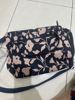 (Kategori: ) berada di . Dikirim oleh fromjktwithlove (ID iklan 1384988404, Gambar 1). Deskripsi: .
