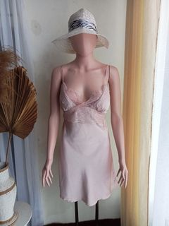 (Kategori: ) berada di . Dikirim oleh sofia.butik (ID iklan 1384854459, Gambar 1). Deskripsi: .