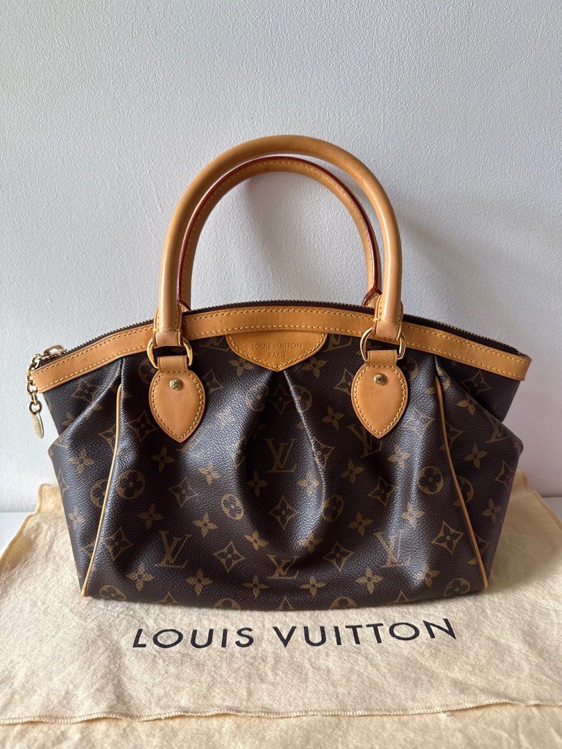 LV Tivoli PM (Category: Luxury Bags & Wallets) located in Cebu City. Submitted by simplyjoyce (Listing ID 1384904273, Image 1). Description: Preloved LV Tivoli PM size with dustbag Very good condition No smell 39,800php Cebu City onhand.