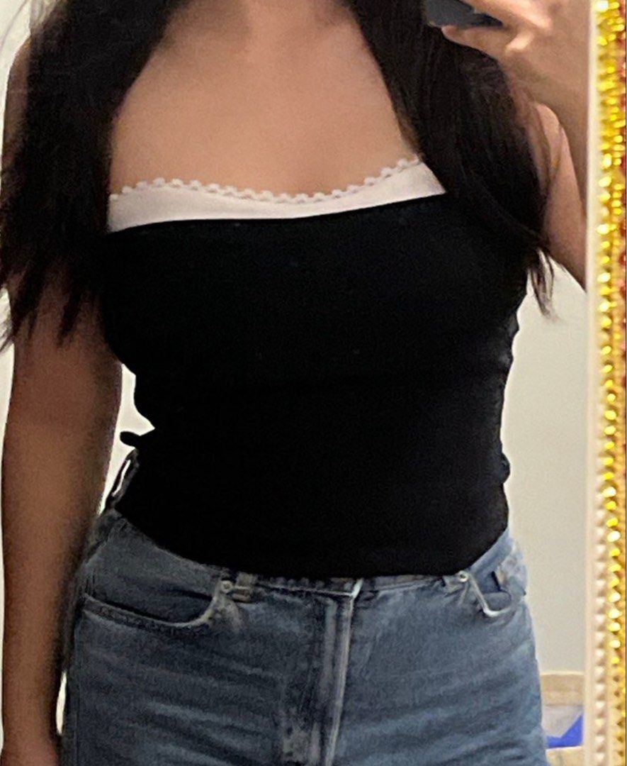 (M) Zara Tube Top (Category: Sleeveless) located in Muntinlupa City. Submitted by soooph (Listing ID 1384934480, Image 1). Description: Zara Tube Top - Medium.