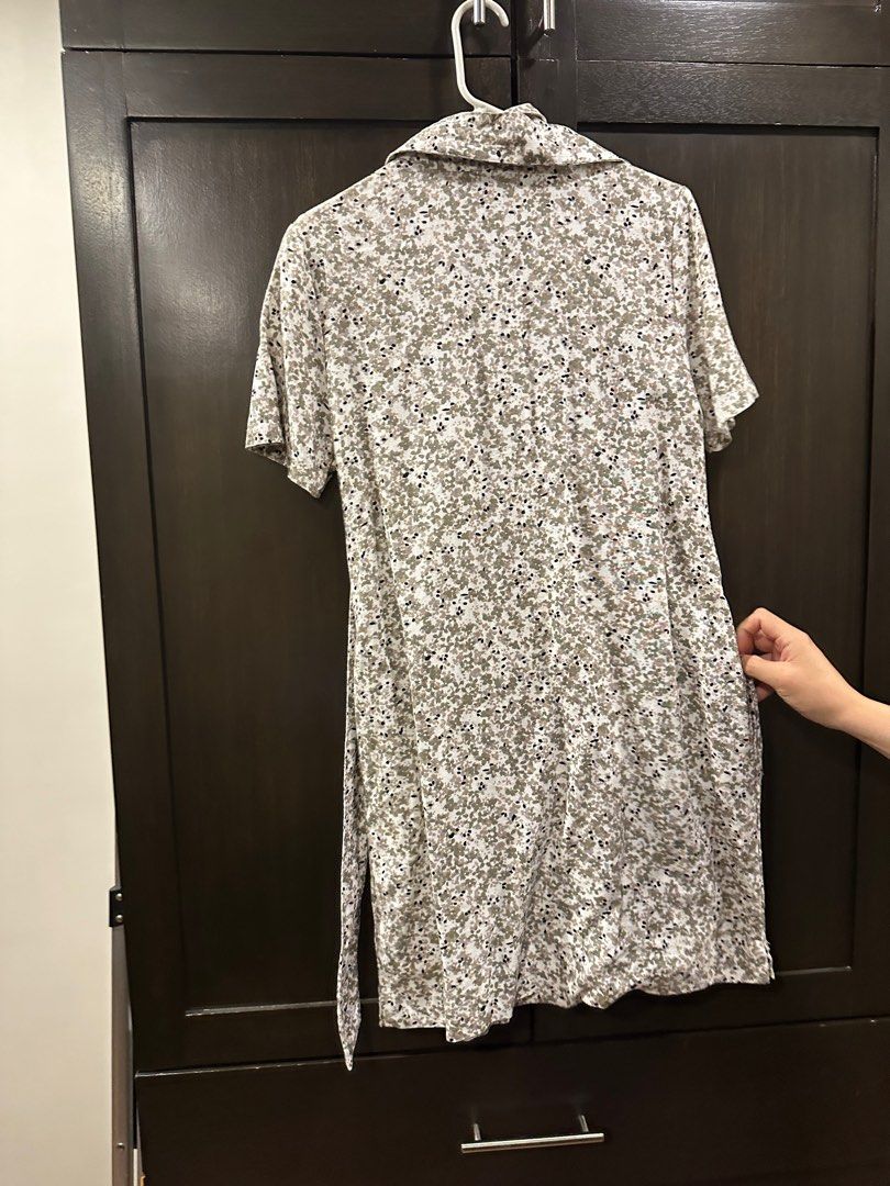 Marks and spencer dress (Category: Dresses) located in Makati City. Submitted by declutterme19 (Listing ID 1385011540, Image 3). Description: .