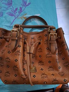(Category: ) located in . Submitted by mellyxfaith (Listing ID 1384958236, Image 1). Description: .