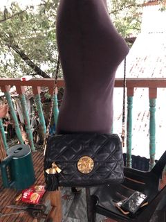 (Category: ) located in . Submitted by kapesteba112457 (Listing ID 1384946702, Image 1). Description: .