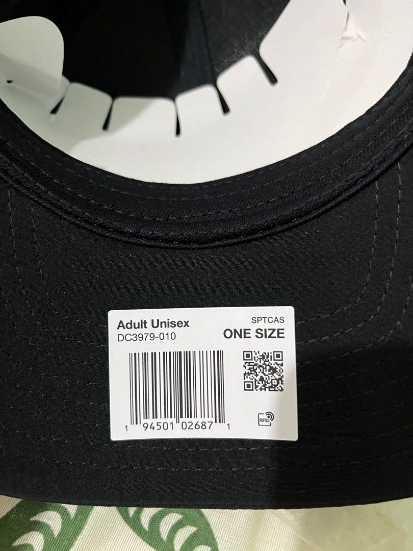 Nike Cap (Category: Caps & Hats) located in Manila. Submitted by hdat01 (Listing ID 1384877768, Image 2). Description: .