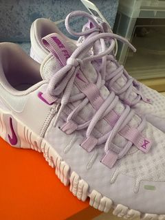 (Category: ) located in . Submitted by styleshopping (Listing ID 1384866614, Image 1). Description: .