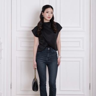 (Kategori: ) berada di . Dikirim oleh curatedbynia (ID iklan 1384975518, Gambar 1). Deskripsi: .