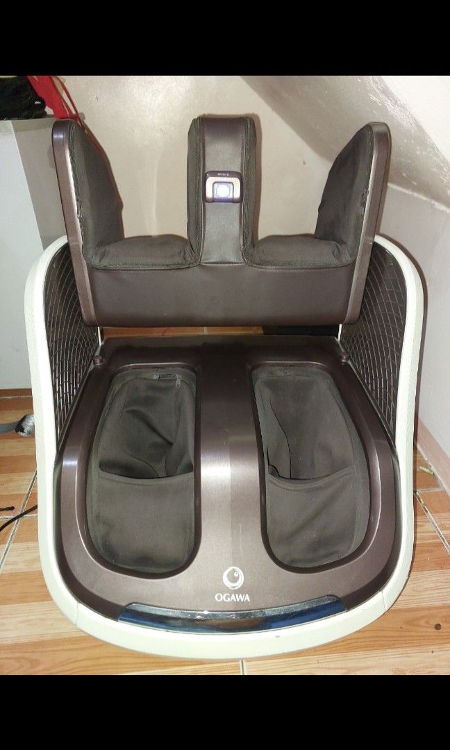 OGAWA OMKNEE FOOT MASSAGER (Category: Massage Devices) located in Paranaque City. Submitted by well.loved_pre.loved (Listing ID 1195523477, Image 2). Description: Selling our Preloved Ogawa Foot & Leg Massager. Very good condition. Working perfectly well. RFS: Upgrading to massage chair *slightly negotiable * *shipping fee is charge to buyer * Please manage your expectations when buying preloved items. Location : Paranaque.