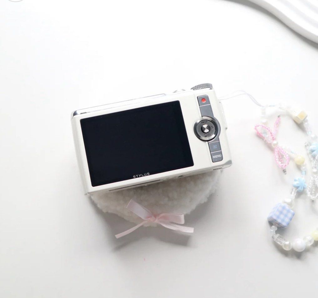 OLYMPUS 5-AXIS SH-60 (White) (Category: Cameras) located in Orani. Submitted by bmsnts (Listing ID 1384900365, Image 3). Description: DM for more pictures Bought ₱17,000 at @filmspace on IG.
