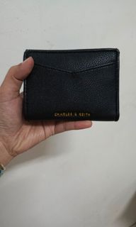(Kategori: ) berada di . Dikirim oleh clarie_nay (ID iklan 1384947850, Gambar 1). Deskripsi: .