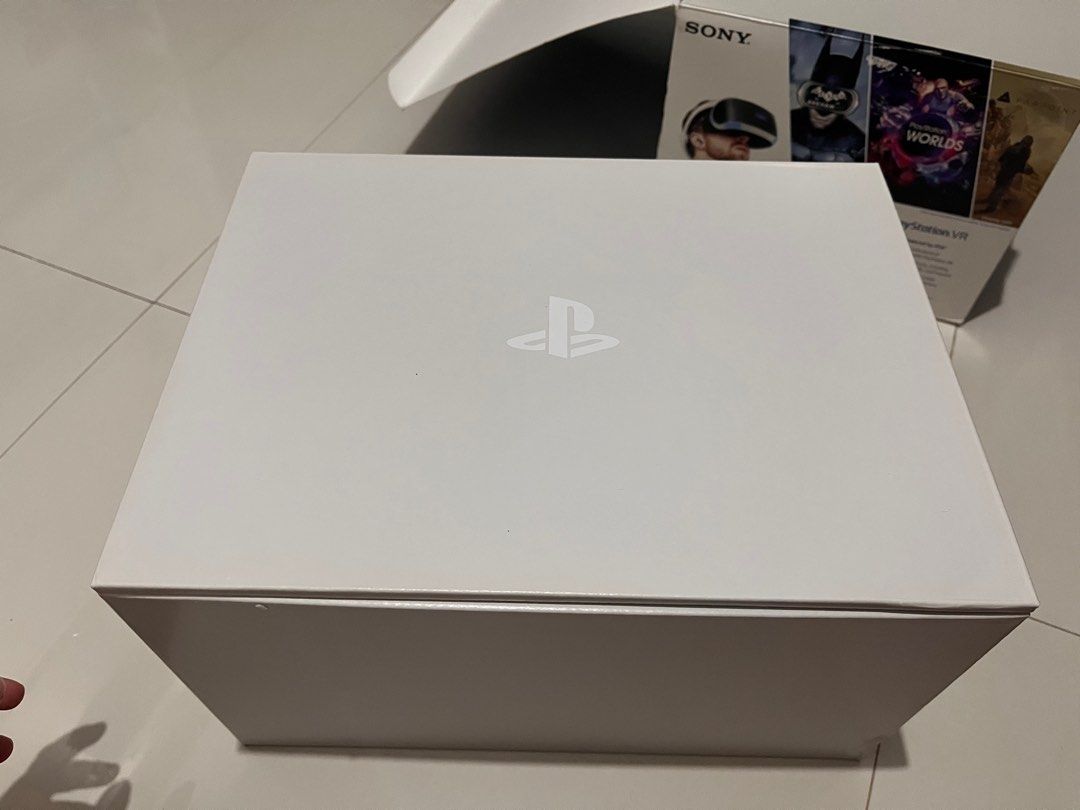 PS VR 1 (CUH-ZVR1) (Category: Others) located in Manila. Submitted by nathalieee07 (Listing ID 1384912178, Image 3). Description: FOR SALE: PS VR 1 (CUH-ZVR1)❗️ RFS: Padala lang from US. Opened for checking BUT never been used. ‼️: No camera included. Check all you want. Unli VC for buyers. Selling for: 13k (Negotiable basta maayos kausap).