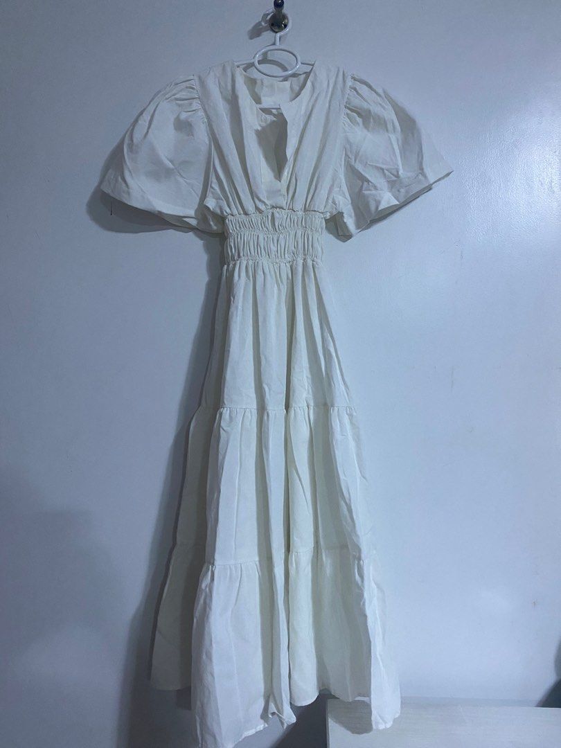 Puff sleeve maxi dress, white (Category: Dresses) located in Las Pinas. Submitted by tjdio (Listing ID 1385032165, Image 2). Description: .