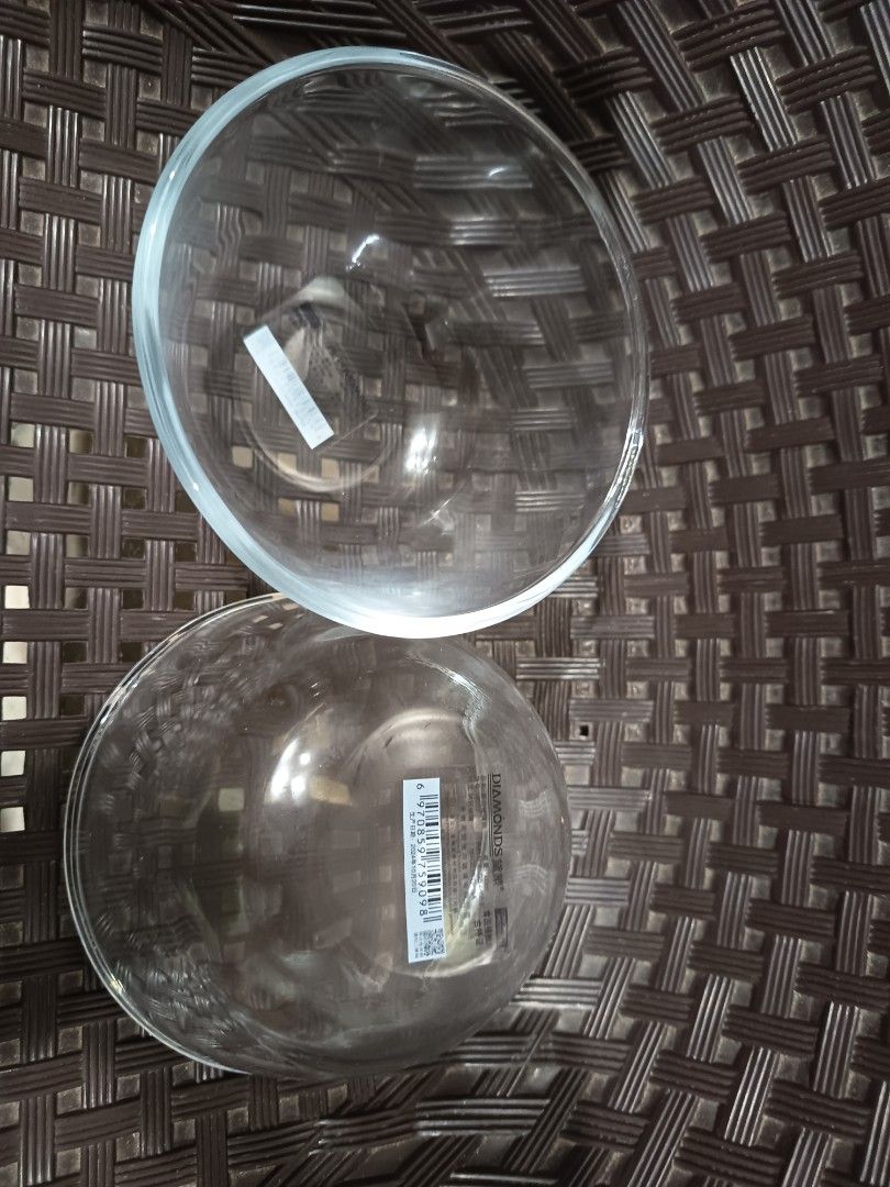 Pyrex bowl set ( 4 pcs ) (Category: Bakeware) located in Famy. Submitted by potato.label (Listing ID 1384952921, Image 3). Description: Pyrex glass Microwave safe, oven safe, dishwasher safe Diameter --- 5 inches Height --- 3 inches.