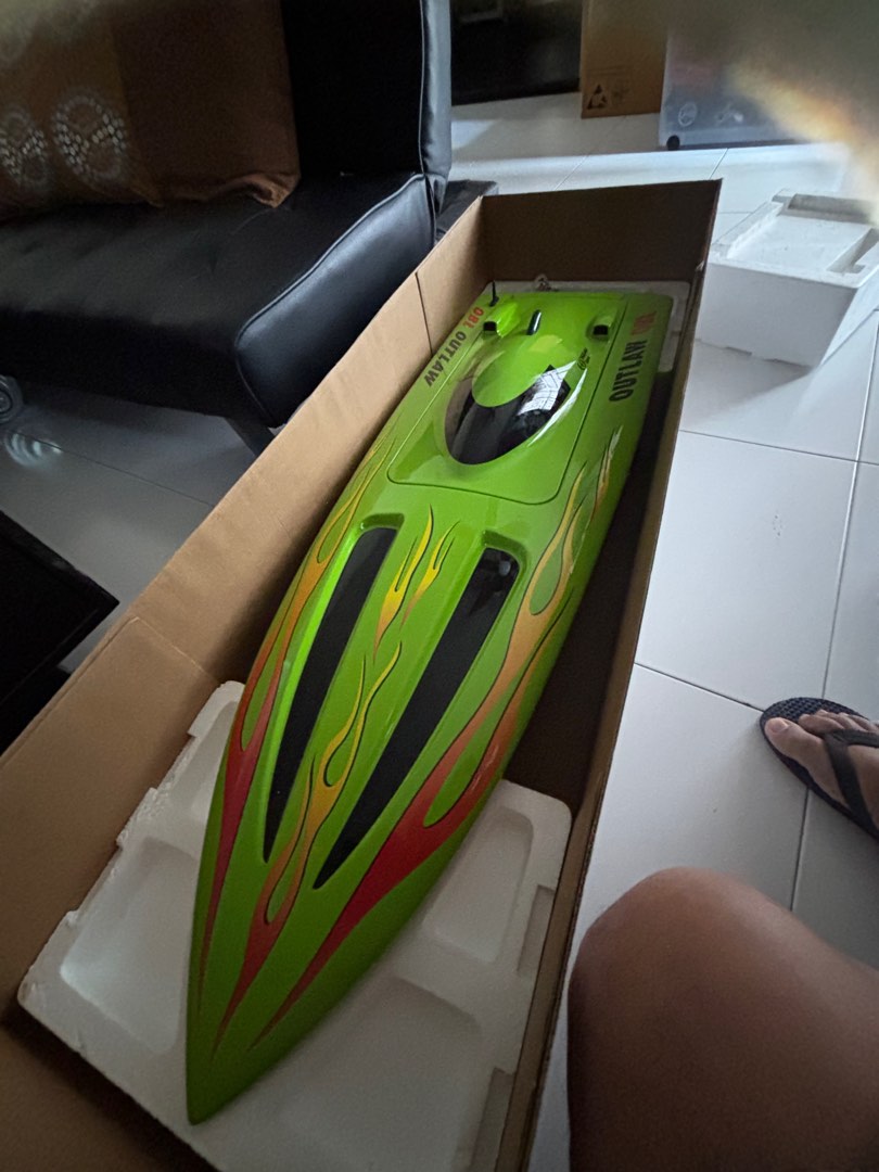 Thunder Tiger #5130-F11R Madcat - OBL RTR - Catamaran bateau de course off-shore