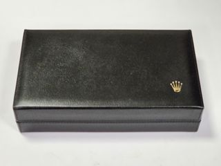 ROLEX 勞力士 徹里尼 少見長型錶盒，一般都是方盒。(皮帶錶專用)。交收請看描述。品相見圖！個外紙盒陳舊，當送比你！恕不議價🙏謝謝64201858409603110