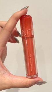 由 millyyy_shop (刊登 ID 1384967332，圖片 1) 提交，位於 的 (類別：)，說明：。