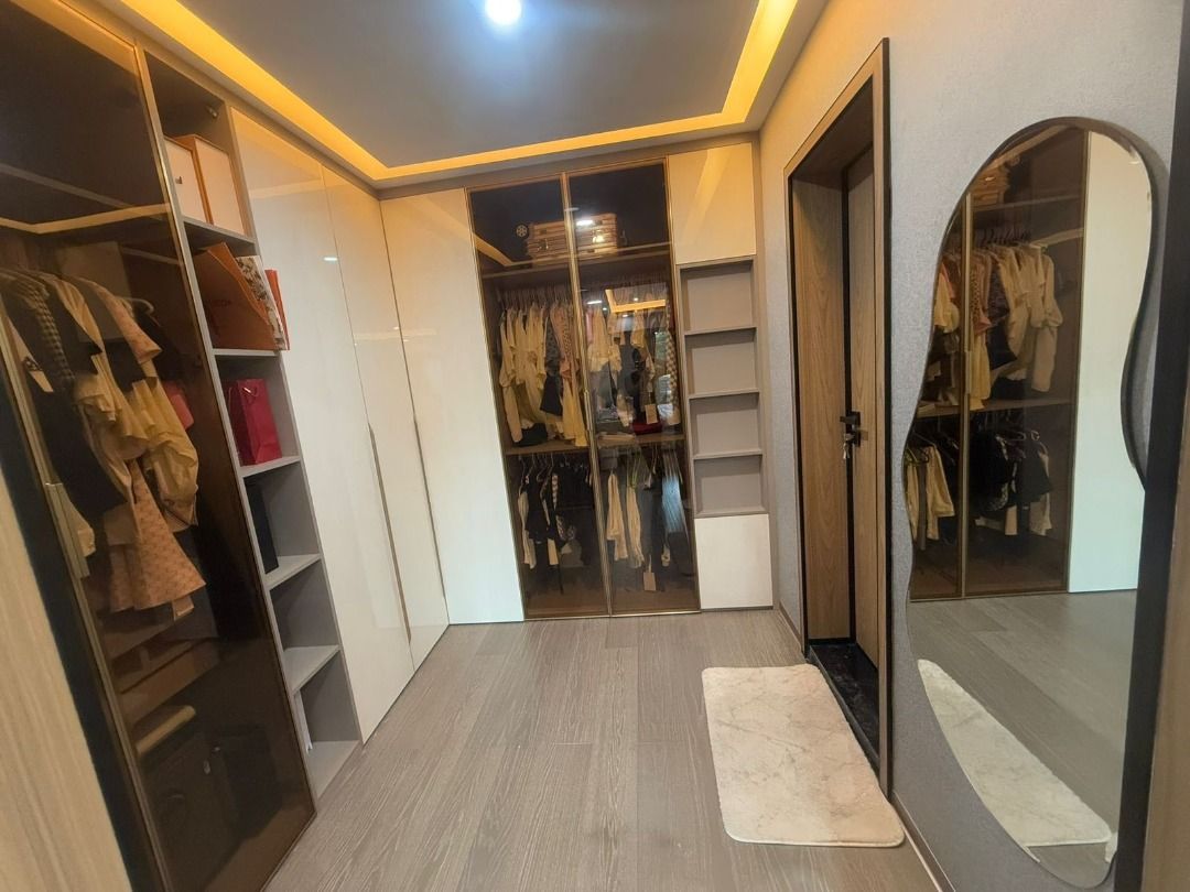 One Serendra 3BR with Balcony and Parking Space (Category: Apartments & Condos) located in Manila. Submitted by call_09053601049 (Listing ID 1384979668, Image 2). Description: One Serendra 3BR with Balcony and Parking Space 🏙 FOR SALE - One Serendra (BGC Taguig) ✨ 3-Bedroom Corner w/ Balcony + Parking 📍 Mahogany Building, One Serendra, BGC 📐 243 sqm | Facing Heritage View 🔹 Spacious – Bright & Airy 🔹 Fully Furnished (Appliances/Furniture can