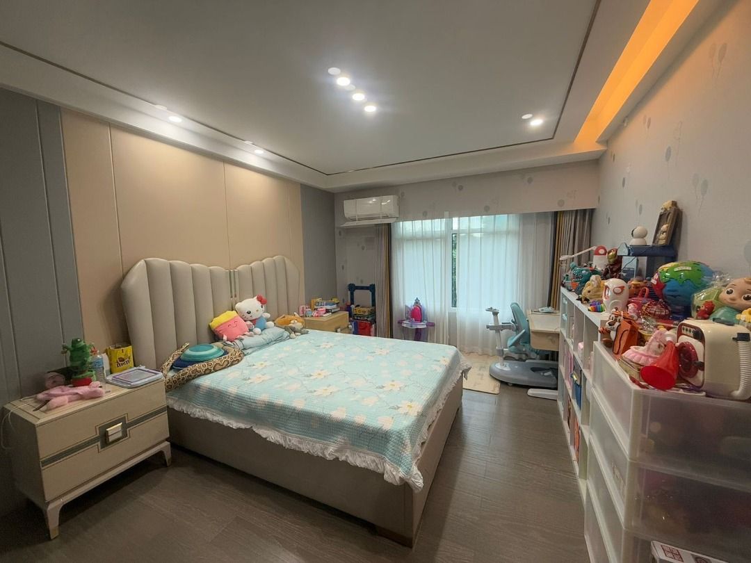 One Serendra 3BR with Balcony and Parking Space (Category: Apartments & Condos) located in Manila. Submitted by call_09053601049 (Listing ID 1384979668, Image 3). Description: One Serendra 3BR with Balcony and Parking Space 🏙 FOR SALE - One Serendra (BGC Taguig) ✨ 3-Bedroom Corner w/ Balcony + Parking 📍 Mahogany Building, One Serendra, BGC 📐 243 sqm | Facing Heritage View 🔹 Spacious – Bright & Airy 🔹 Fully Furnished (Appliances/Furniture can