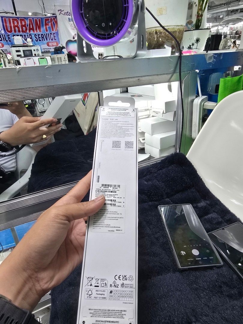 Samsung Galaxy Watch 7 40mm Original (Category: Wearables & Smart Watches) located in Manila. Submitted by lenweltong05295 (Listing ID 1384886041, Image 3). Description: Samsung Galaxy Watch 7 40mm Original Brandnew Sealed with Warranty Onhand Stock.