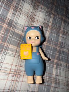 (Category: ) located in . Submitted by chlxesiew05491 (Listing ID 1384997282, Image 1). Description: .
